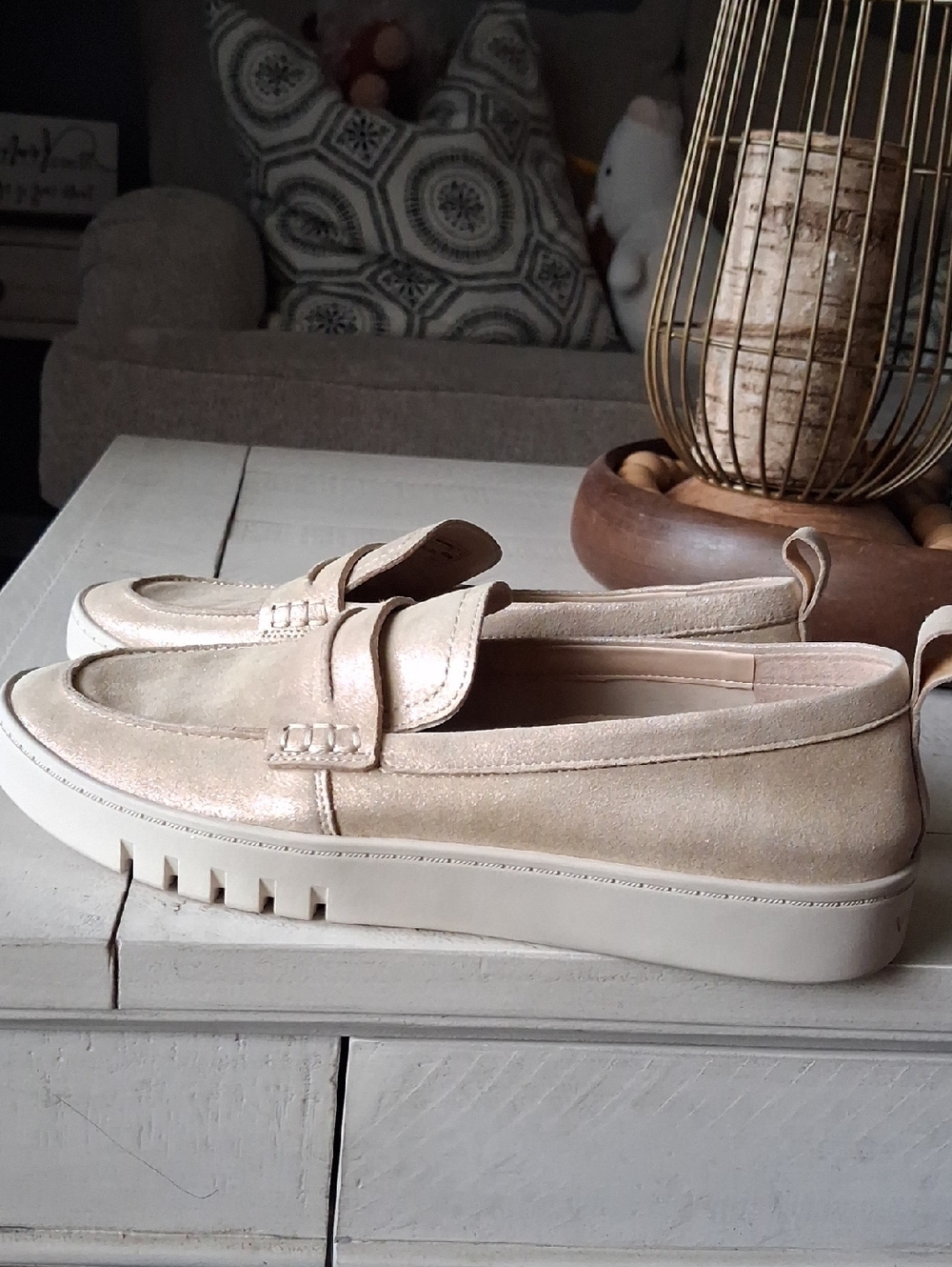 Vionic Women's Loafers in Light Beige Suede